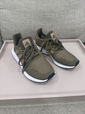 Adidas Swift Run 1.0